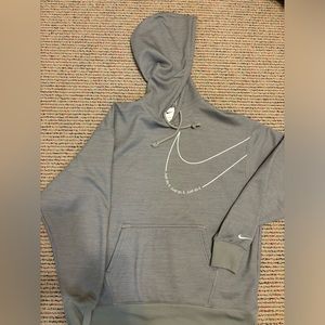 Light Gray nike Hoodie. Size Woman’s Small.